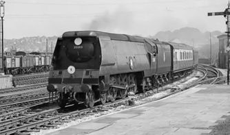 35011 at Salisbury in 1957 (c) Mike Morant collection