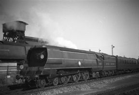 35011 at Bournemouth in 1950 (c) Richard Dixon